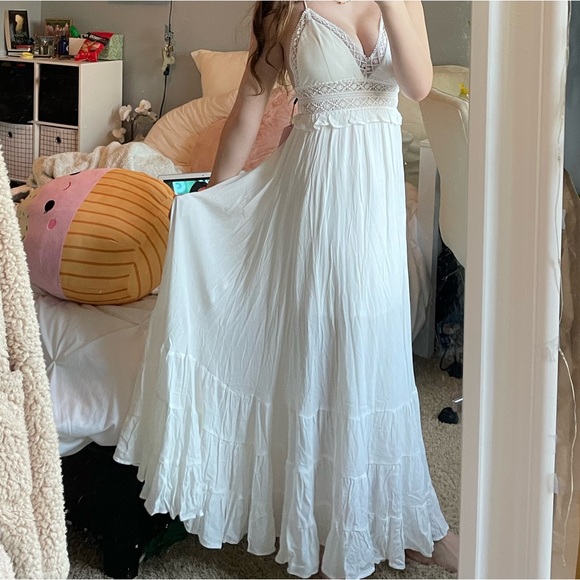 COPY - Flowy, bohemian, crocheted white dress SIZE:M (4/6) - Picture 1 of 3